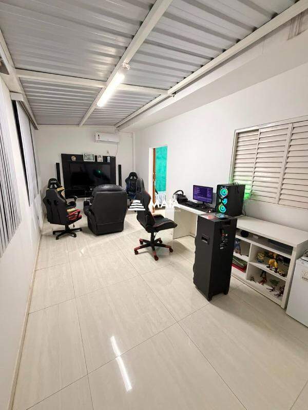 Casa à venda no Universitário: 