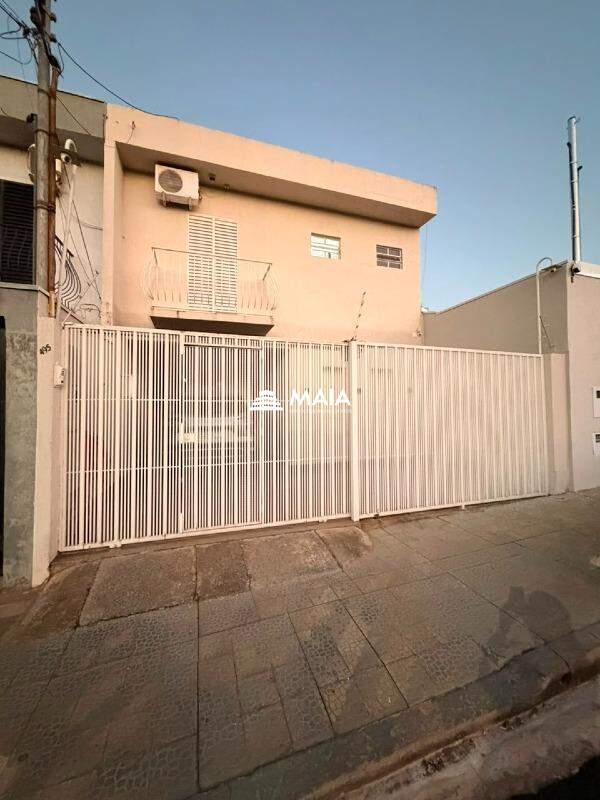 Casa à venda no Universitário 
