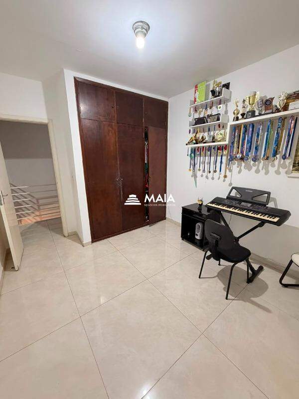 Casa à venda no Universitário: 
