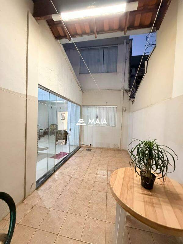Casa à venda no Universitário: 