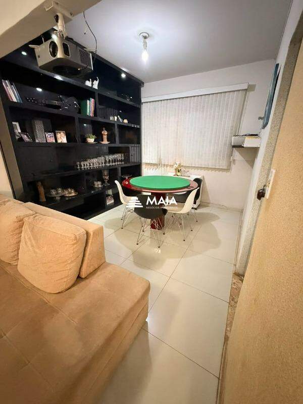 Casa à venda no Universitário: 