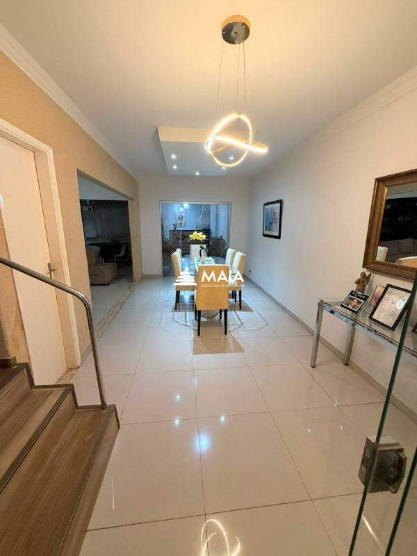 Casa à venda no Universitário: 