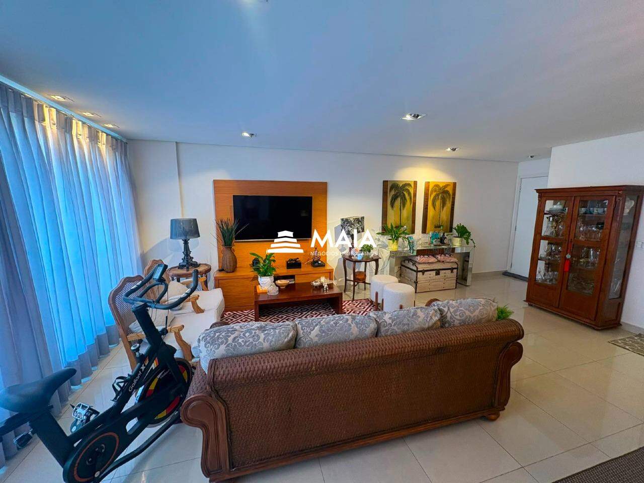 Apartamento para aluguel no Mercês: 