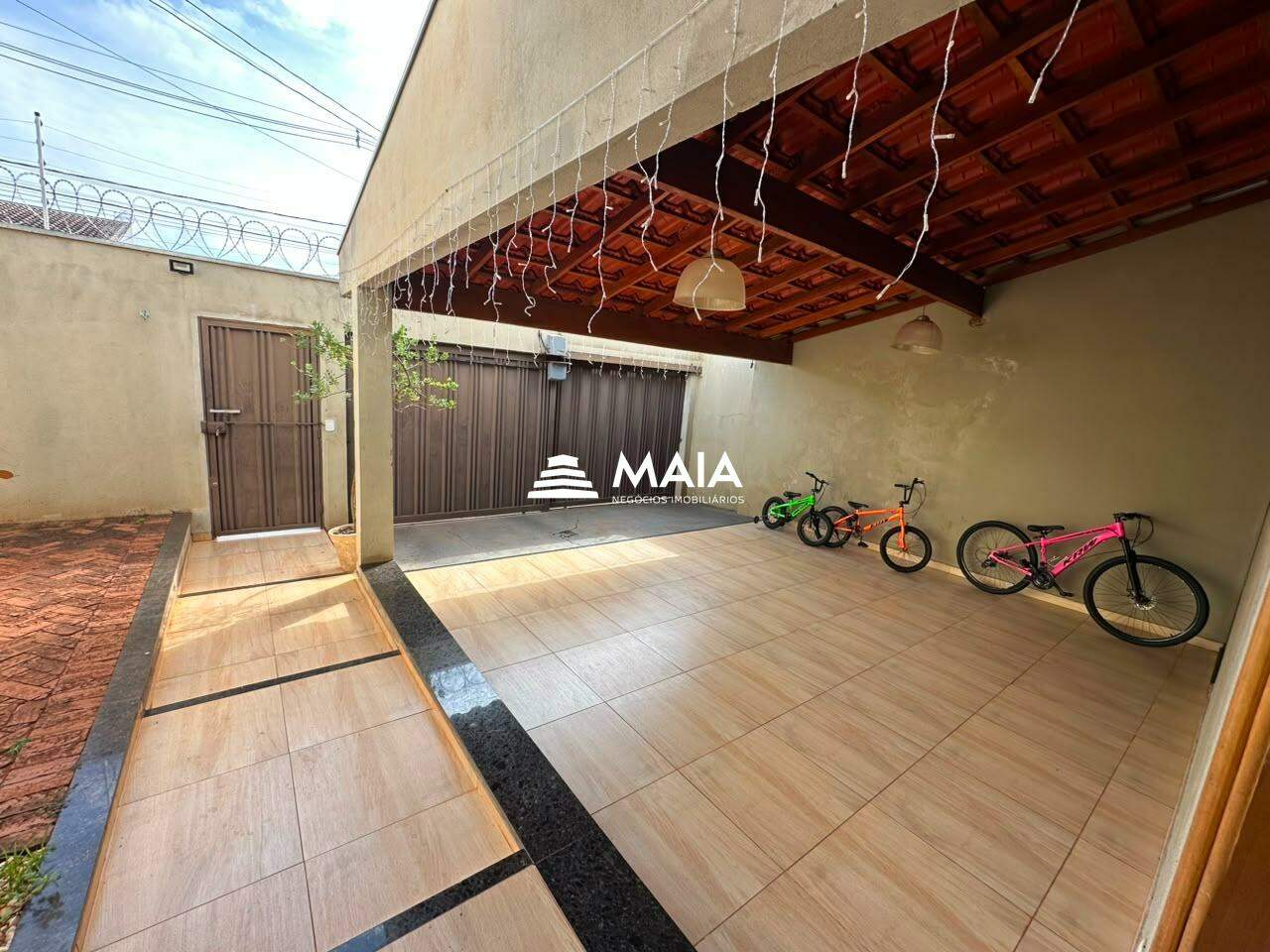 Casa à venda no Jardim Nenê Gomes: 