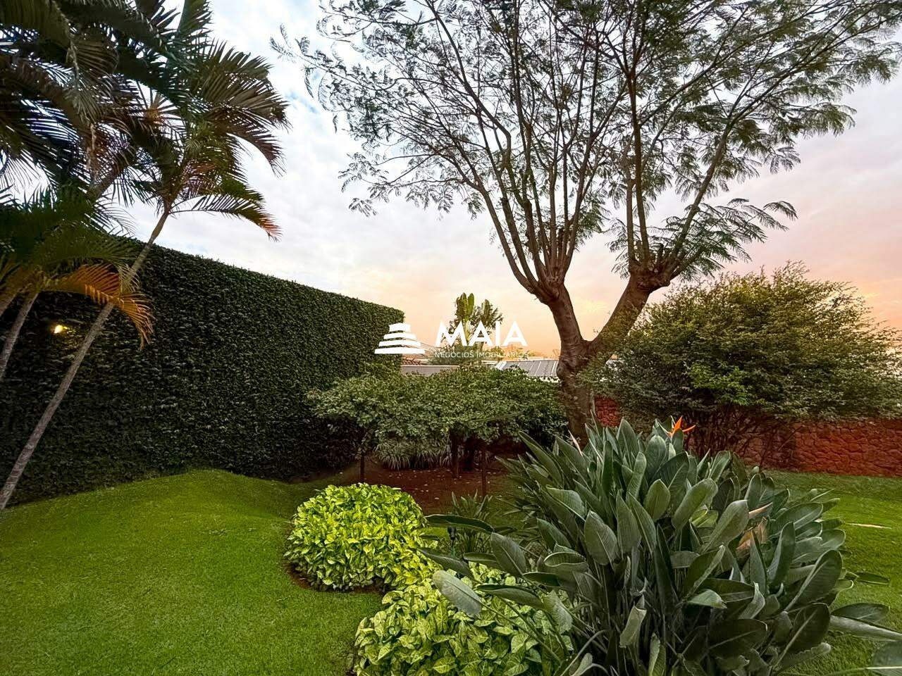Casa de Condomínio à venda no Villaggio di Fiori: 