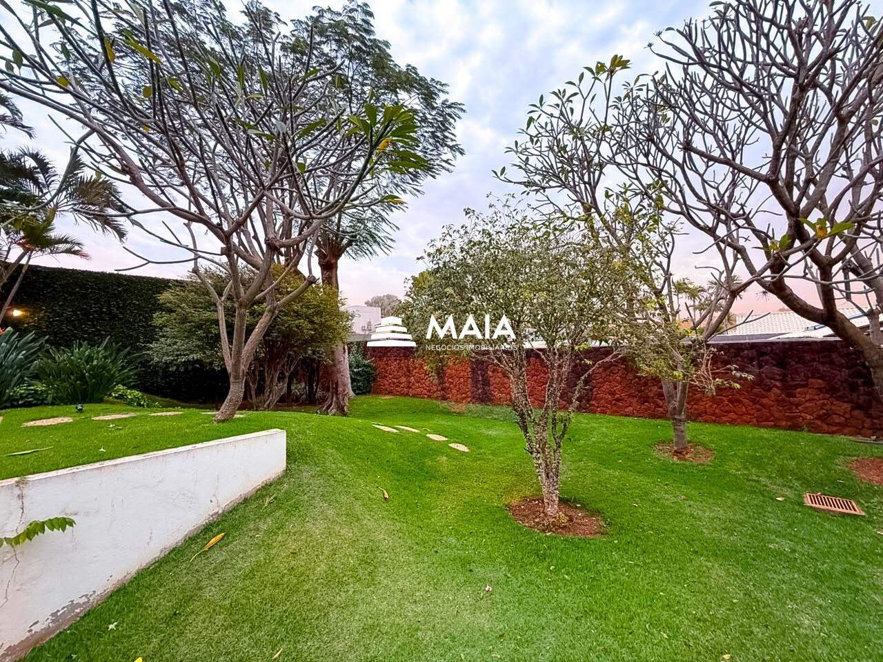 Casa de Condomínio à venda no Villaggio di Fiori: 