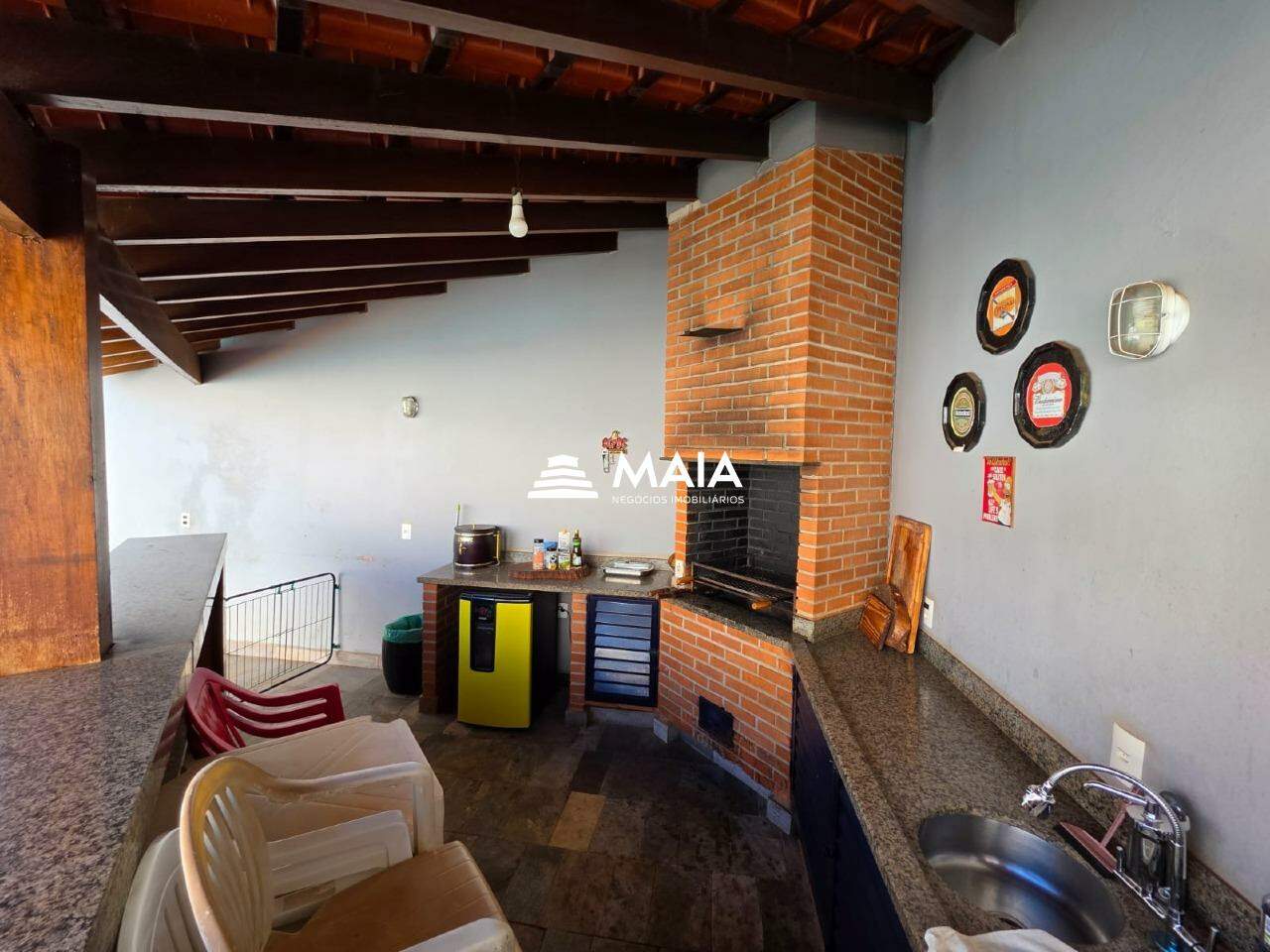 Casa à venda no Mercês: 