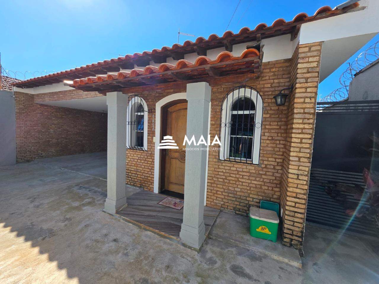 Casa à venda no Mercês: 