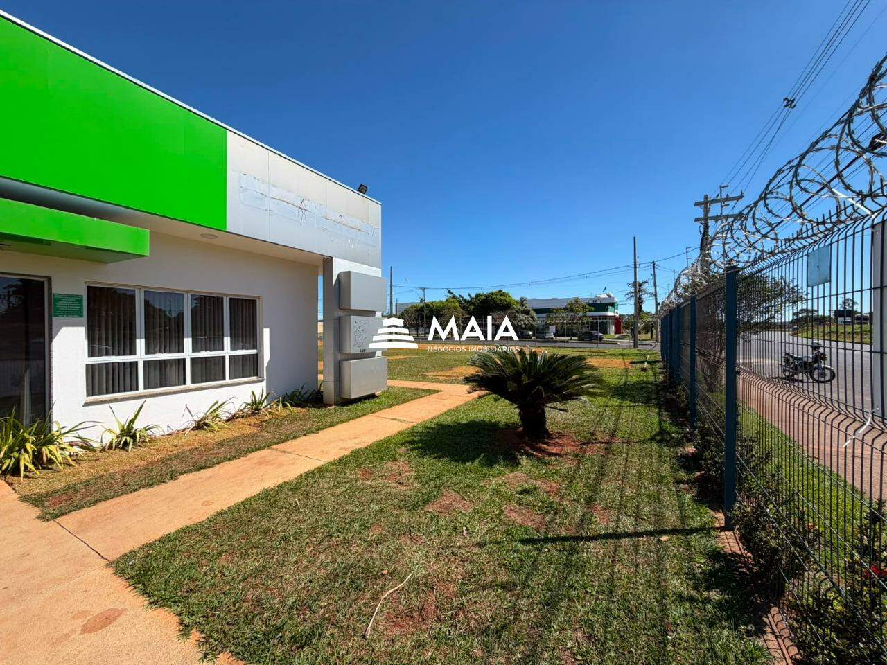 Comercial para aluguel no Parque das Laranjeiras: 