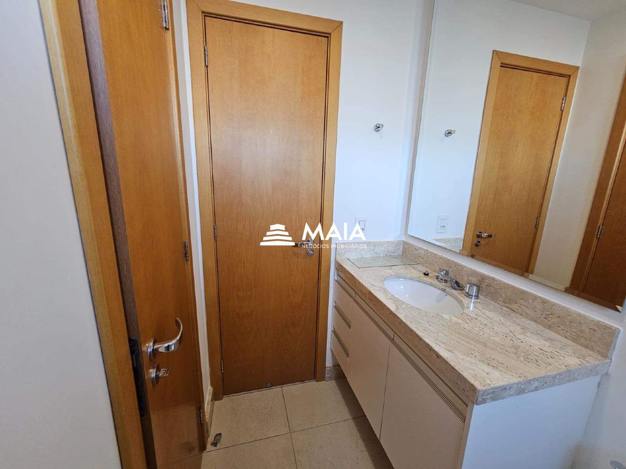 Apartamento para aluguel no Mercês: 