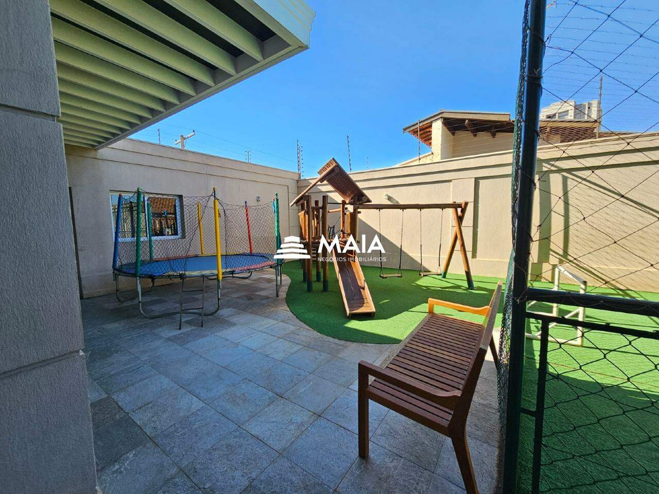 Apartamento para aluguel no Mercês: 