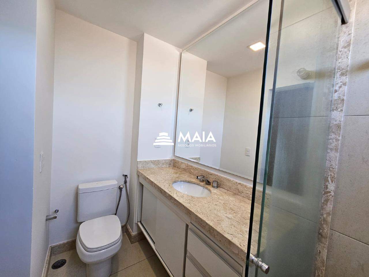 Apartamento para aluguel no Mercês: 