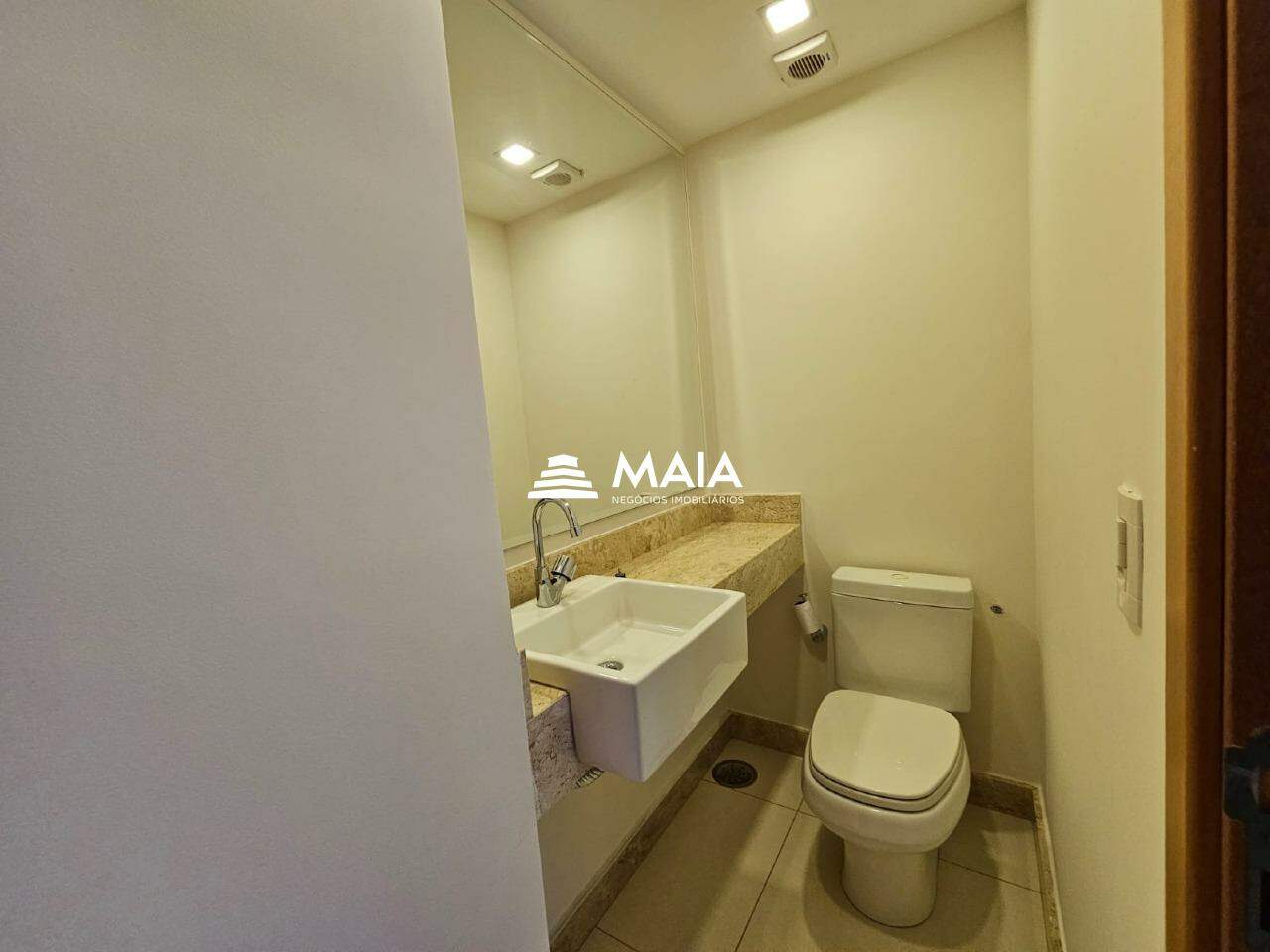 Apartamento para aluguel no Mercês: 