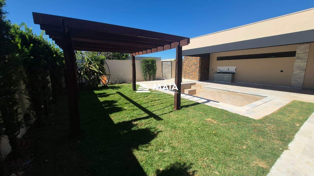 Casa para alugar no condomínio Mário Franco