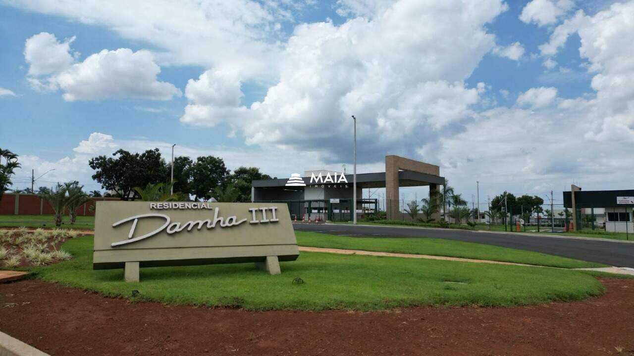 Terreno à venda no Condomínio Damha III