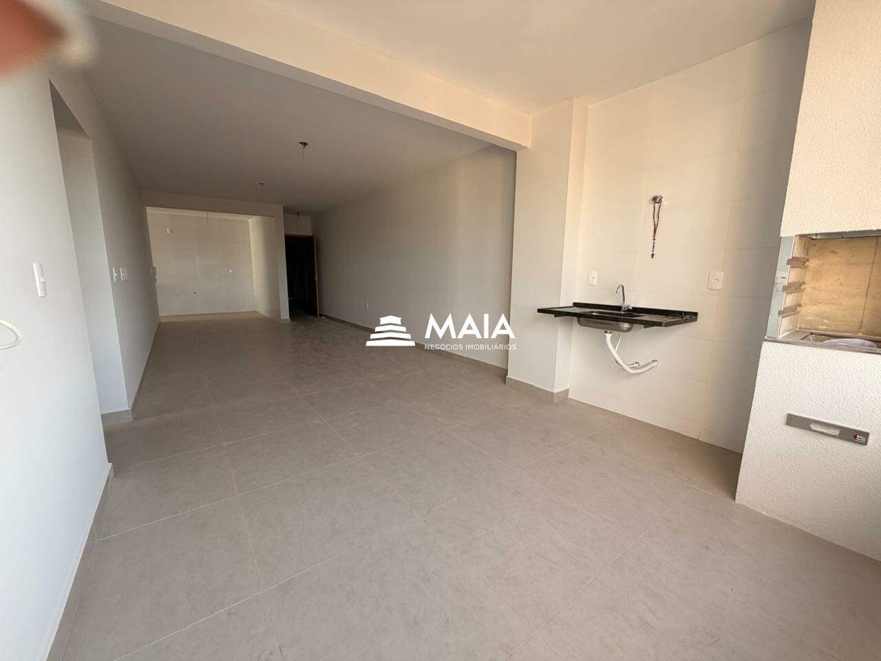 Apartamento à venda no Mercês: 