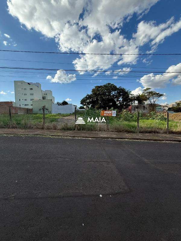 Terreno/Área à venda no Quinta Boa Esperança: 