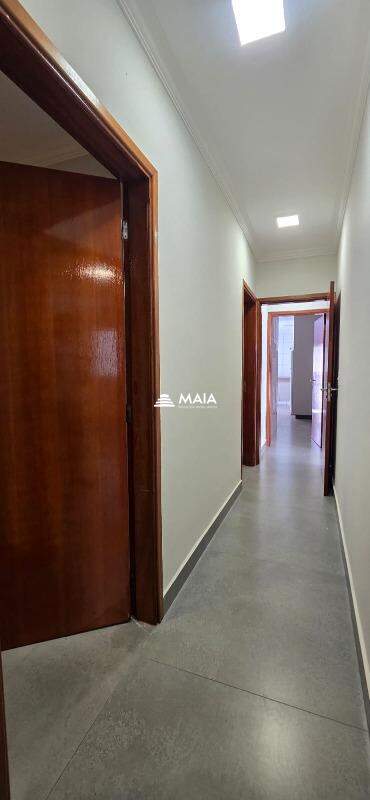 Casa à venda no Mercês: 
