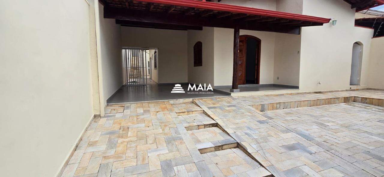 Casa à venda no Mercês: 