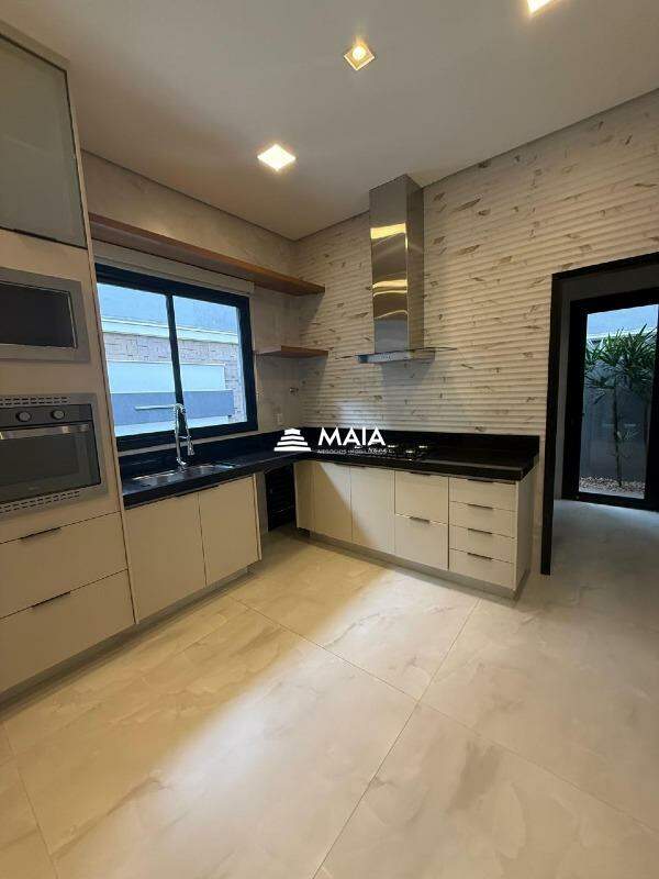 Casa de Condomínio à venda no Estância dos Ipês: 