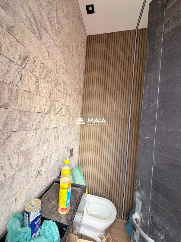 Casa de Condomínio à venda no Estância dos Ipês: 