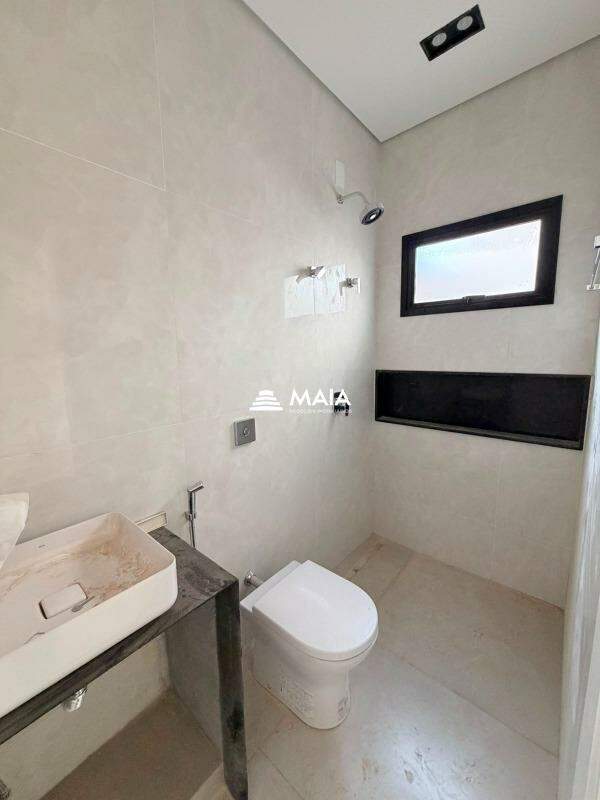 Casa de Condomínio à venda no Estância dos Ipês: 