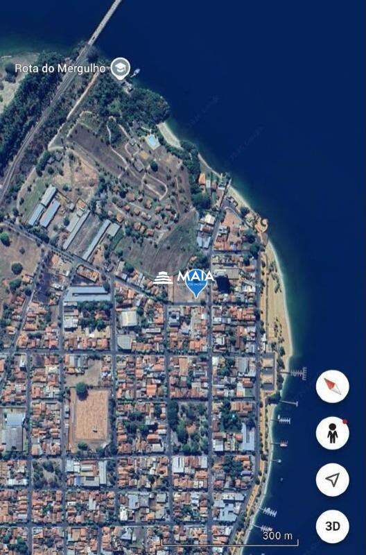 Terreno/Área à venda no Centro: 
