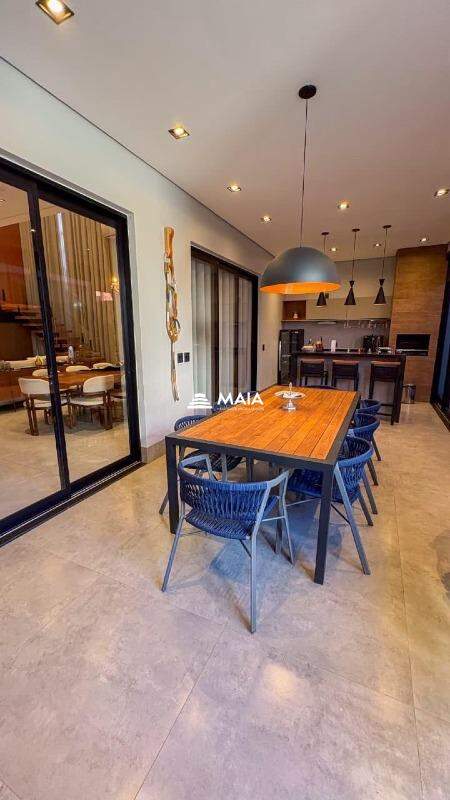 Casa de Condomínio à venda no Estância dos Ipês: 