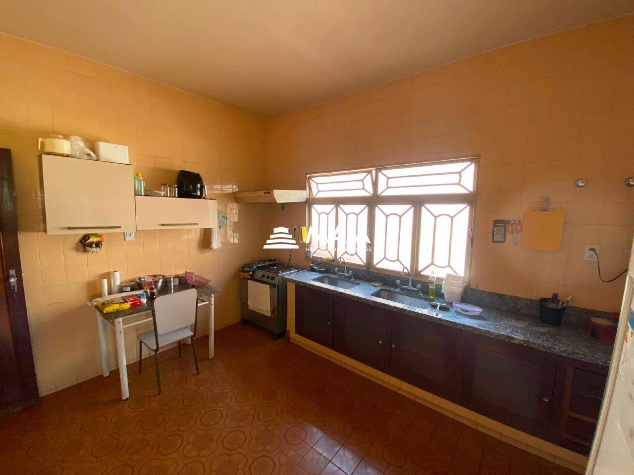 Casa à venda no Centro: 