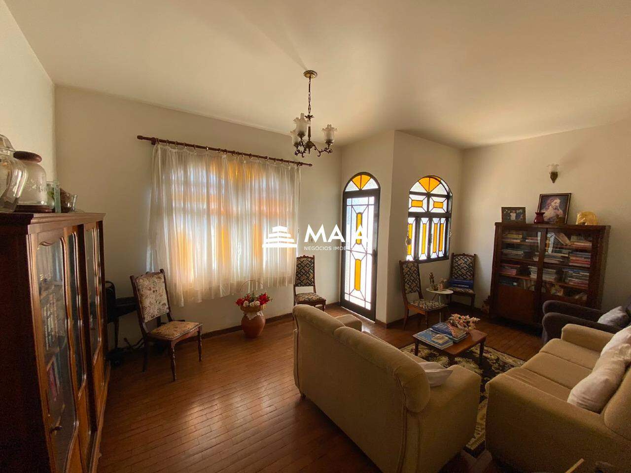 Casa para aluguel no Centro: 