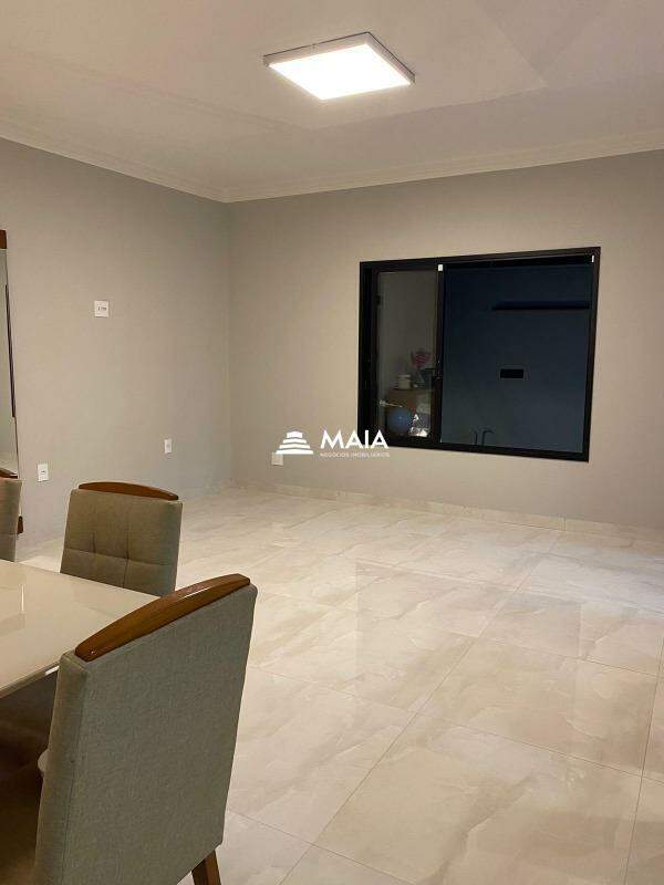 Casa à venda no Jardim Nenê Gomes: 