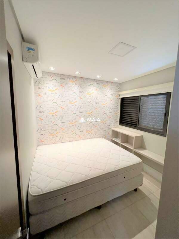 Apartamento à venda no Mercês: 