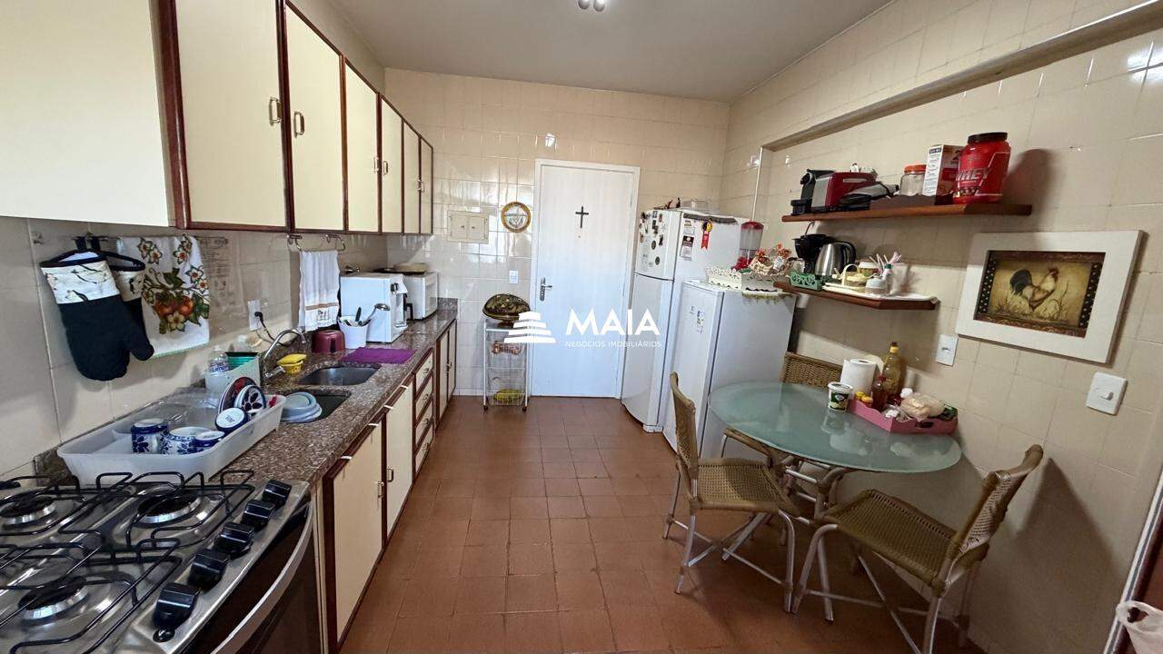 Apartamento à venda no Mercês: 