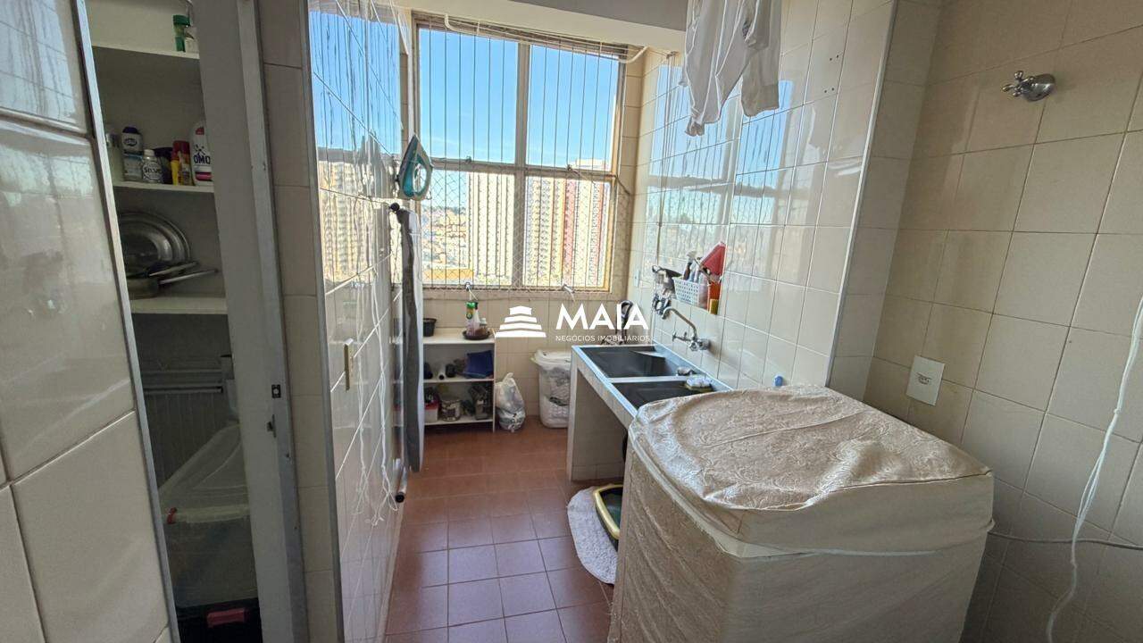 Apartamento à venda no Mercês: 