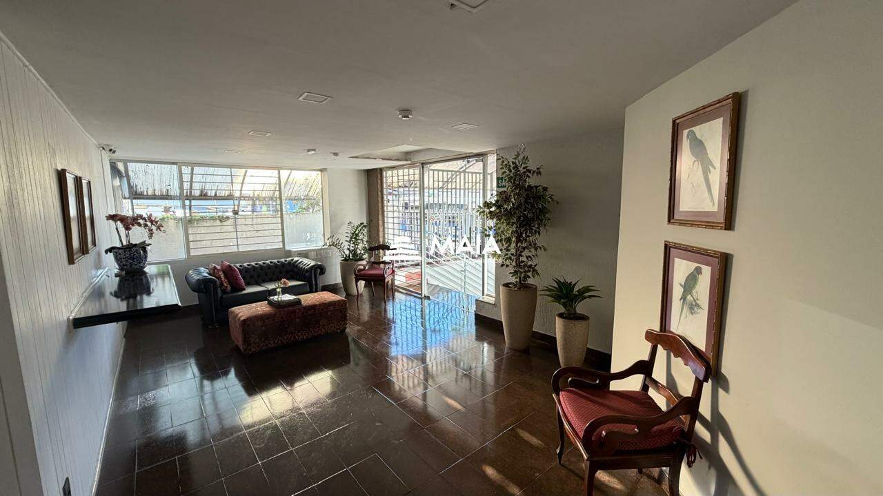 Apartamento à venda no Mercês: 