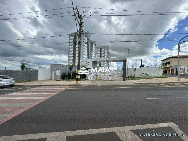 Apartamento à venda no Conjunto Manoel Mendes: 