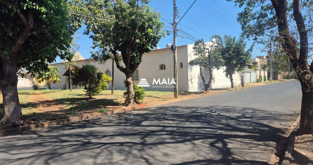 Terreno/Área à venda no Santos Dumont: 