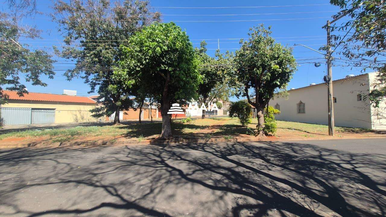 Terreno/Área à venda no Santos Dumont: 