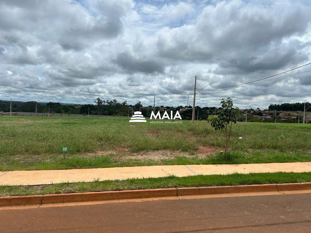 Terreno à venda no Ayat Residence II