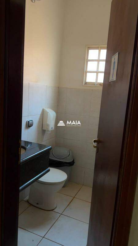 Comercial para aluguel no Vila Olímpica: 