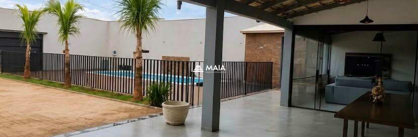 Casa à venda no bairro Parque das Laranjeiras