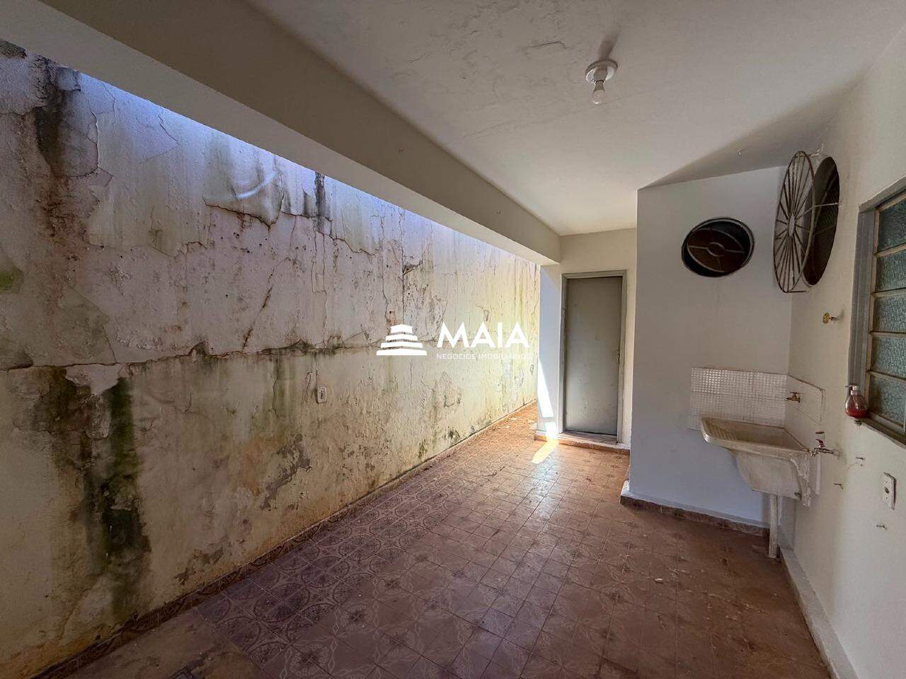 Casa para aluguel no Santa Marta: 