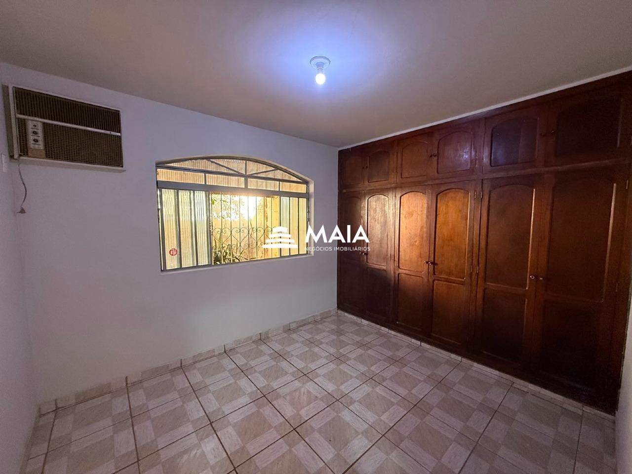 Casa para aluguel no Santa Marta: 