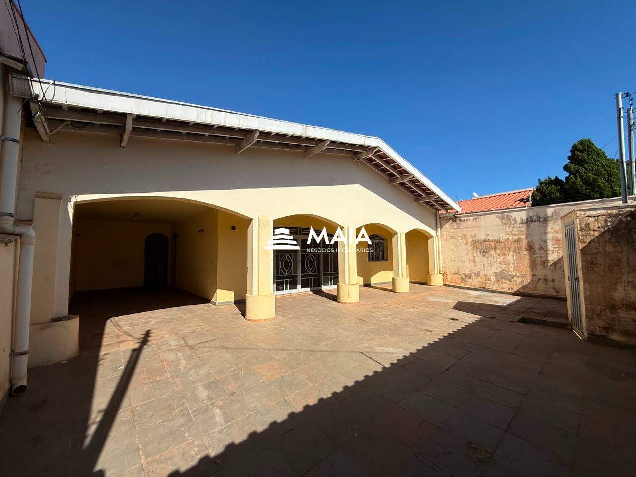 Casa para aluguel no Santa Marta: 