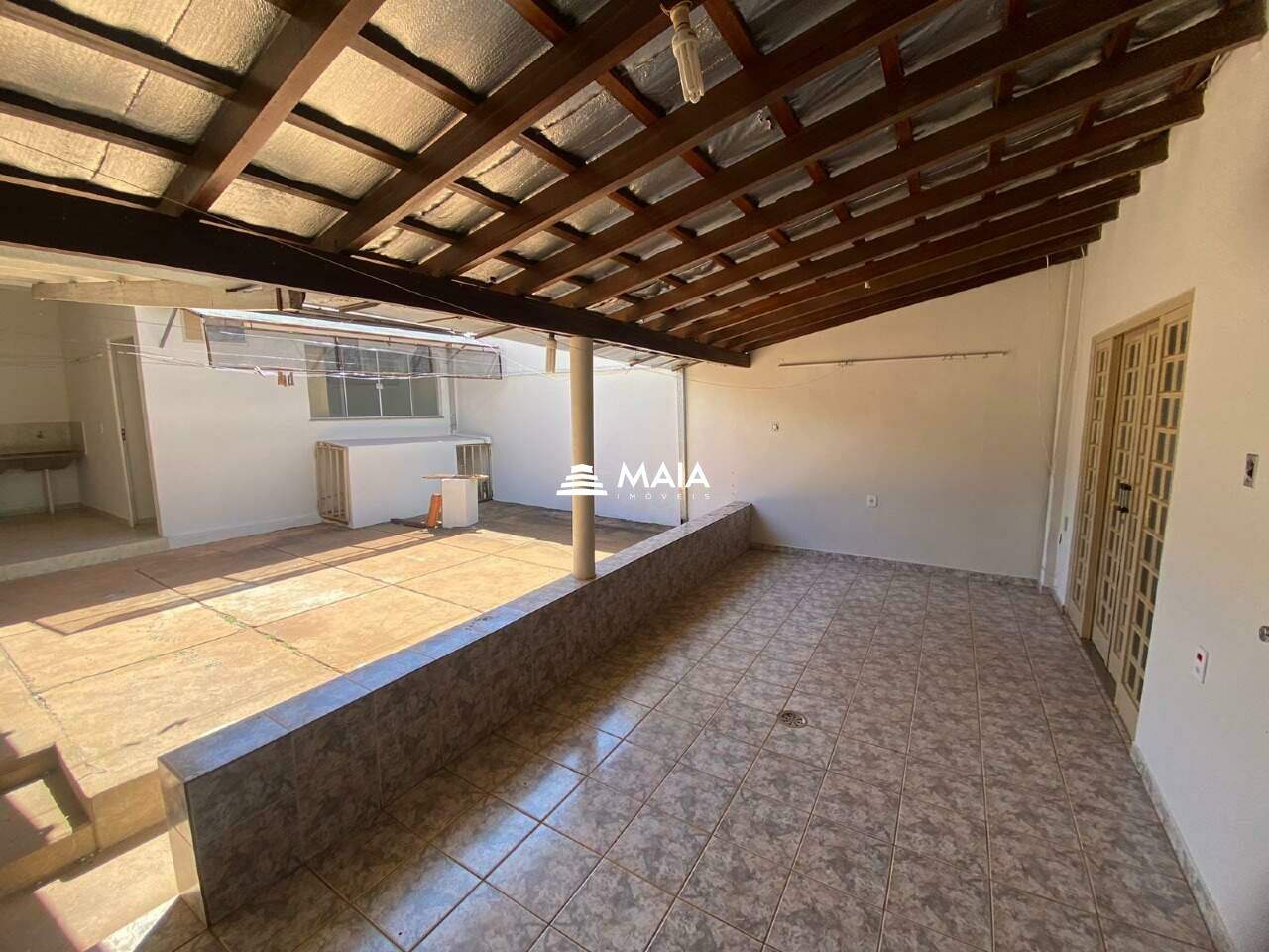 Casa para aluguel no Universitário: 