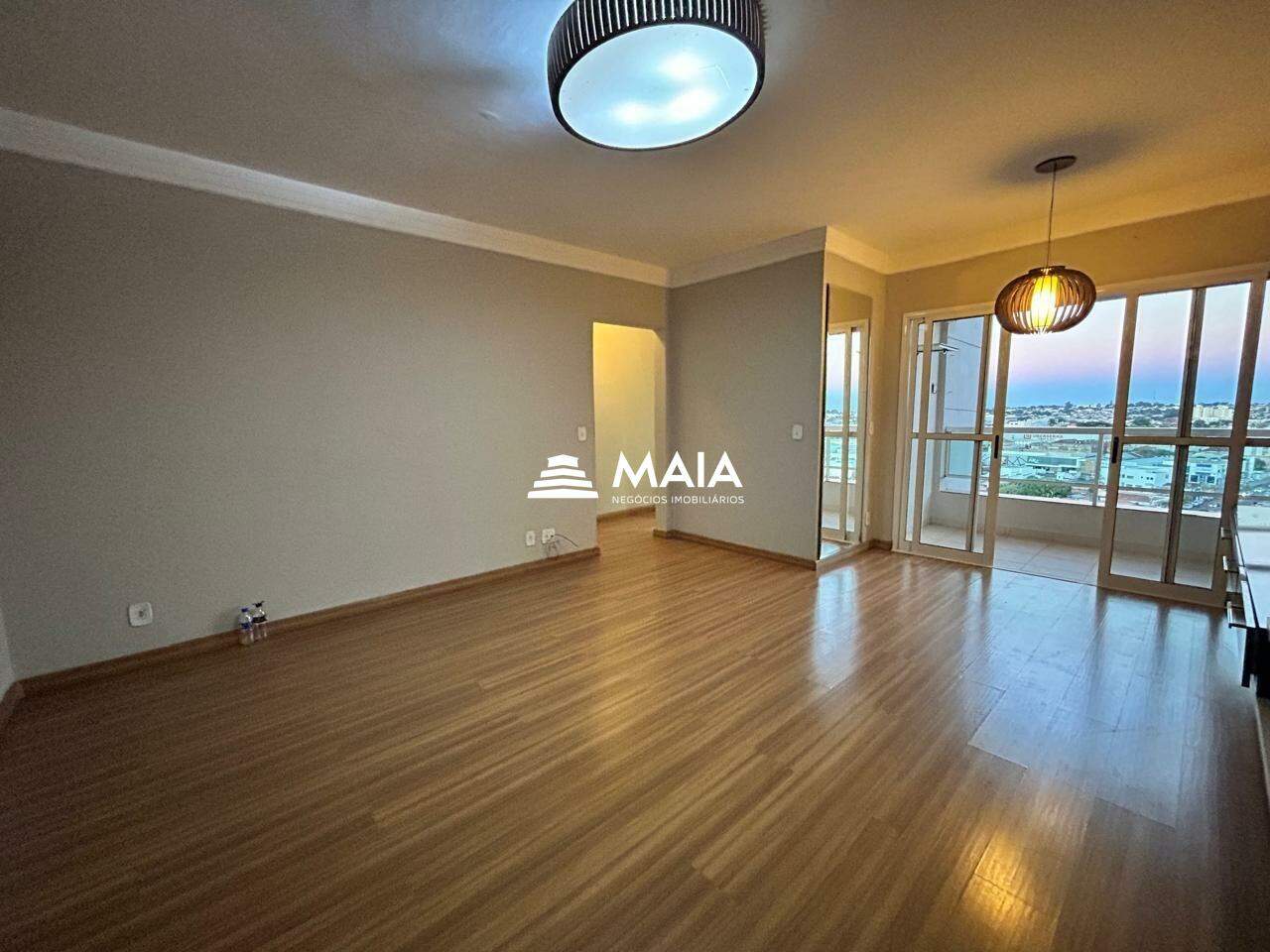 Apartamento a venda no Ed. Santa Beatriz