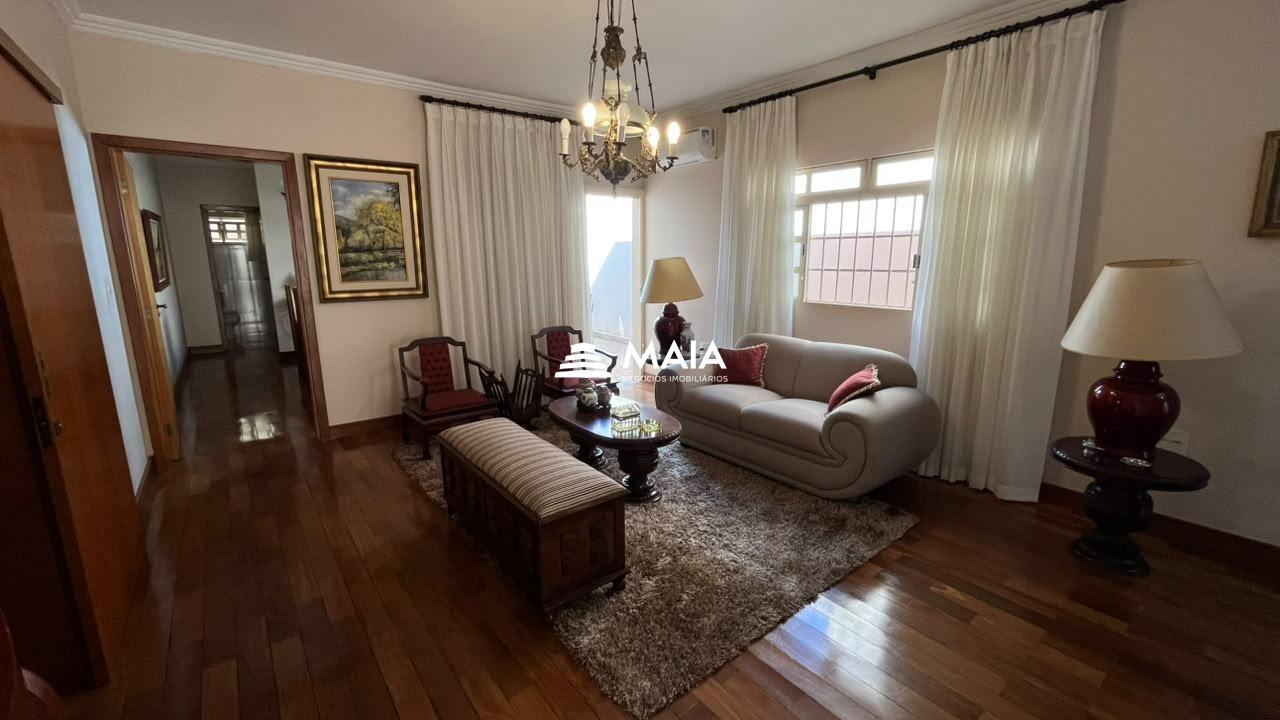 Casa à venda no Vila Olímpica: 