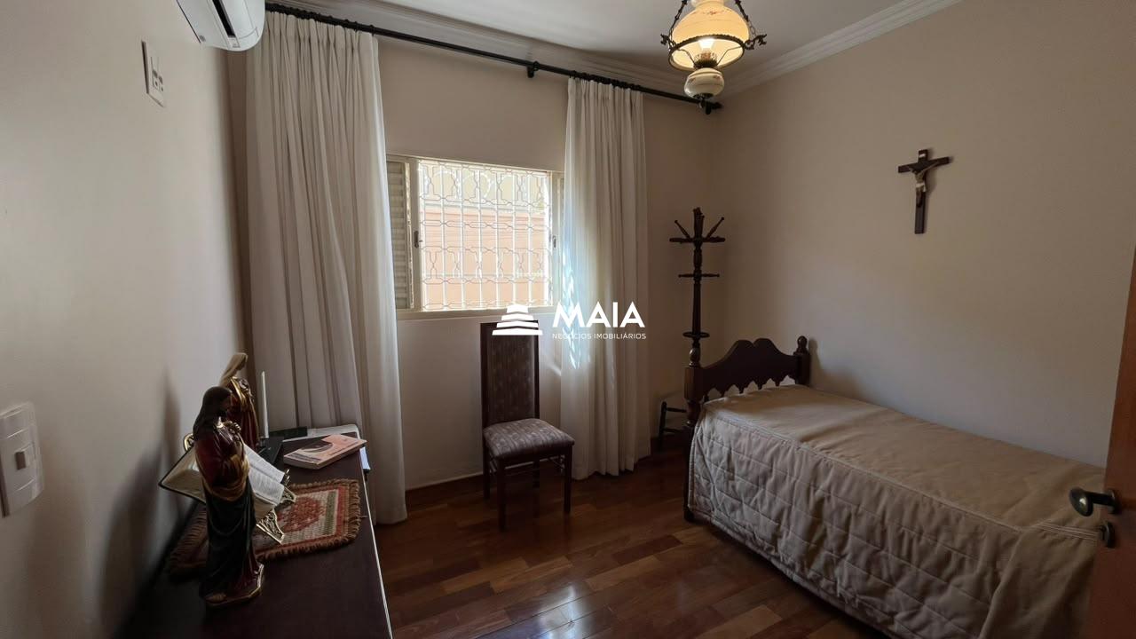 Casa à venda no Vila Olímpica: 