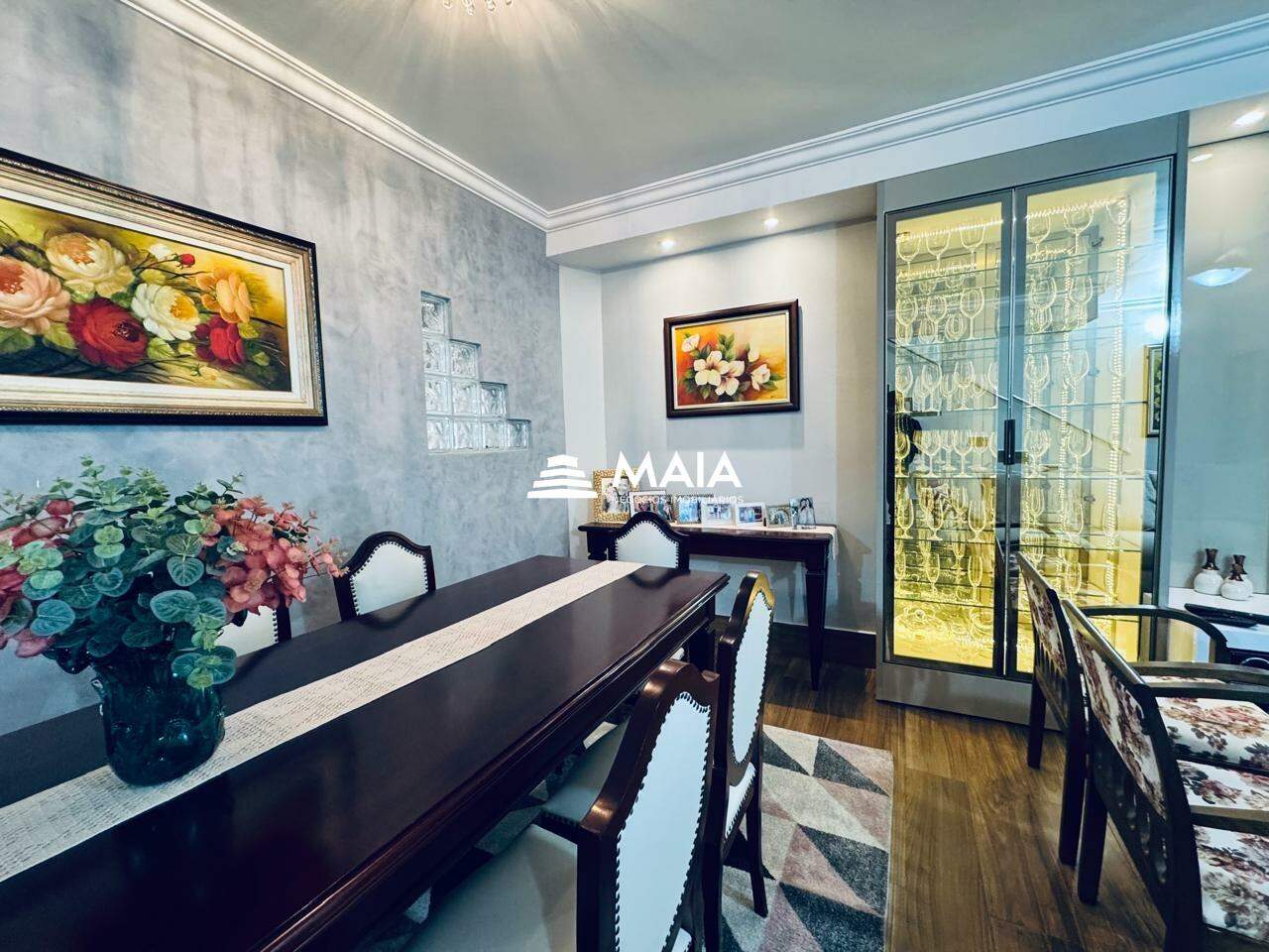Casa à venda no Lourdes: 