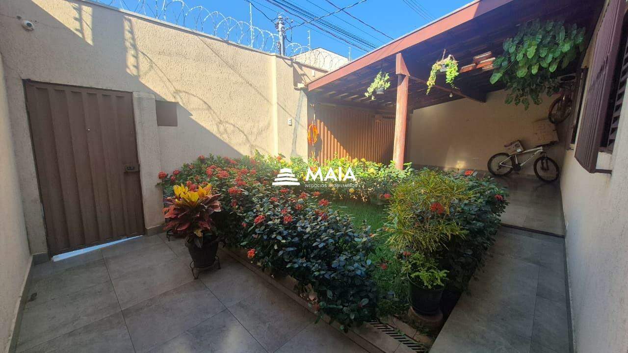 Casa à venda no Conjunto Margarida Rosa de Azevedo: 